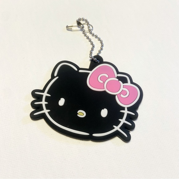 Hello Kitty Accessories - Forever 21 x Hello Kitty Black Rubber Keychain